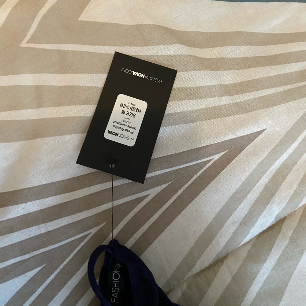 Jumpsuit - Picture 4 of 6